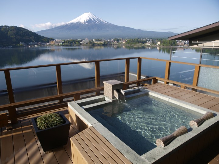 Source: http://selected-ryokan.com/ryokan/view/mt-fuji-view